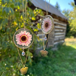 Real Pink Daisy Suncatcher: Boho Car Charm, Botanical Wall Decor