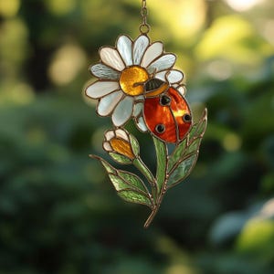 Ladybug on Daisy Faux Stained Glass Suncatcher, Red Beetle & White Petal Resin Window Decor for Home,  Acrylic christmas ornament 2025